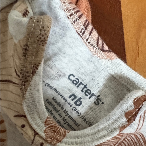 Bundle of newborn like new Carter's Beige and Brown Baby Outfits - Picture 8 of 9